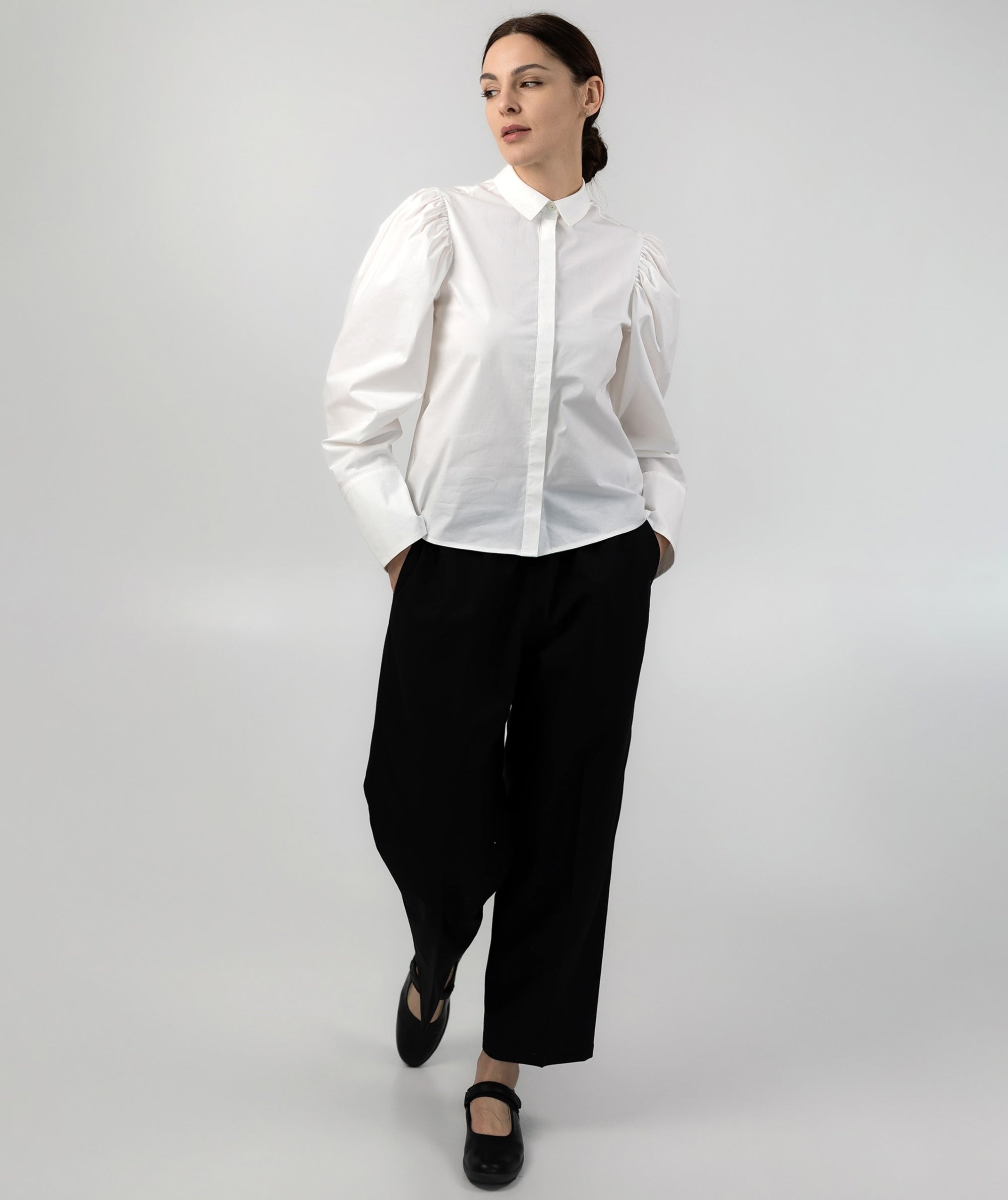 White cotton blouse with volume sleeves