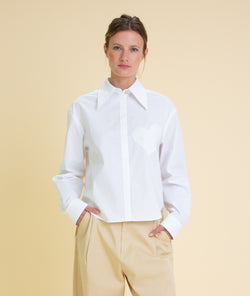 HEART SHAPED PATCH COTTON SHIRT IN WHITE