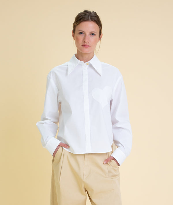 HEART SHAPED PATCH COTTON SHIRT IN WHITE