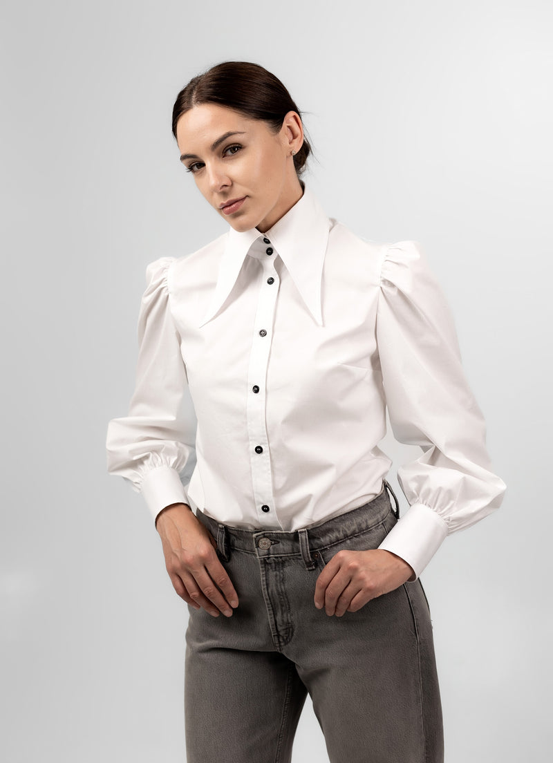 White cotton blouse with pointed collar